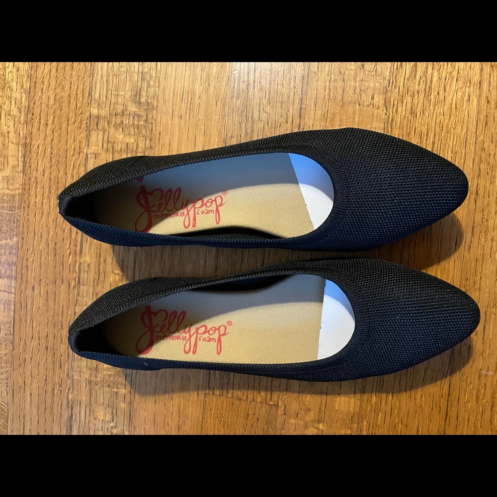 Jellypop size 7.5 Women’s black flat shoes New in box purchased at Belk